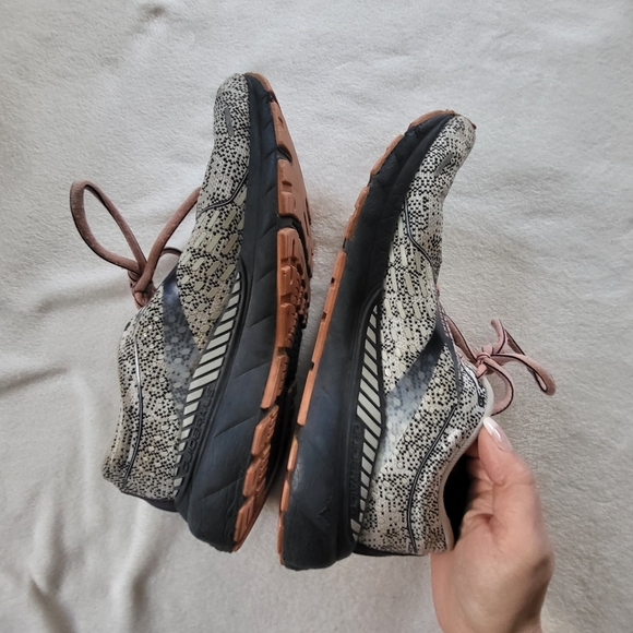 Brooks Adrenaline Sneaker Pink 9 - Picture 3 of 15